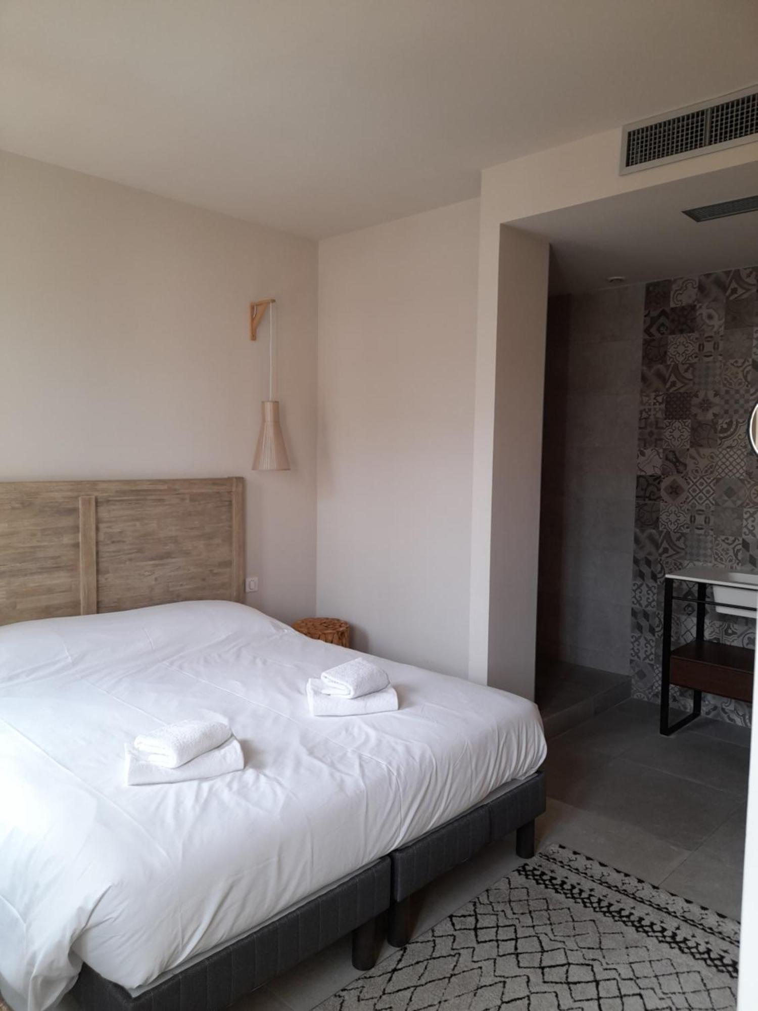 Apparts Et Lofts Bistrot Des Alpilles Сен-Реми-де-Прованс Экстерьер фото